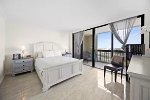 2425 Presidential Way, West Palm Beach, FL 33401 - Photo 21