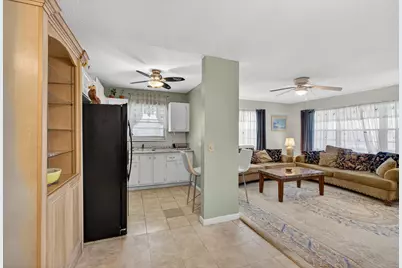 157 Camden G, West Palm Beach, FL 33417 - Photo 9