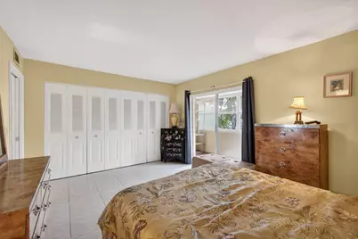157 Camden G, West Palm Beach, FL 33417 - Photo 11