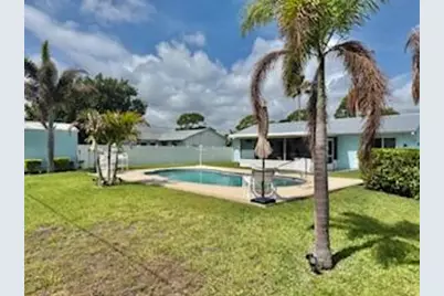 1751 SE Mansfield Street, Port Saint Lucie, FL 34952 - Photo 35