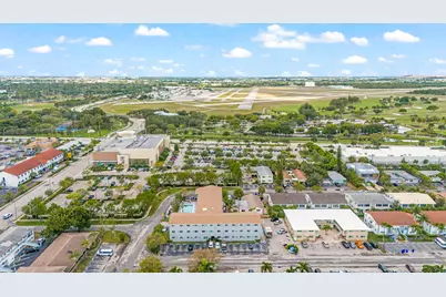 1021 NE 24th Avenue #Apt 12, Pompano Beach, FL 33062 - Photo 9