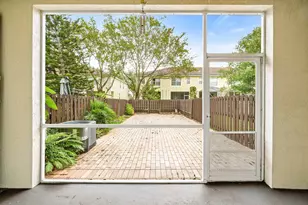 9663 Lago Dr, Boynton Beach, FL 33472 - Photo 15