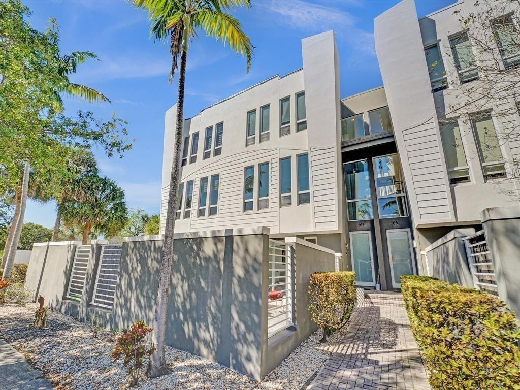 703 SE 16th Ct - 703 SE 16th Ct, Fort Lauderdale, FL 33316 Luxury Property | Jose Angel Pina