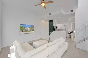 703 SE 16th Ct, Fort Lauderdale, FL 33316 - Photo 9
