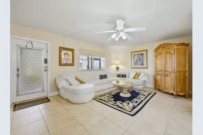 154 Tuscany C, Delray Beach, FL 33446 - Photo 3