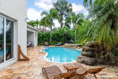 9241 Madewood Court, West Palm Beach, FL 33411 - Photo 27
