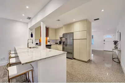 929 SW 18th Court, Fort Lauderdale, FL 33315 - Photo 7