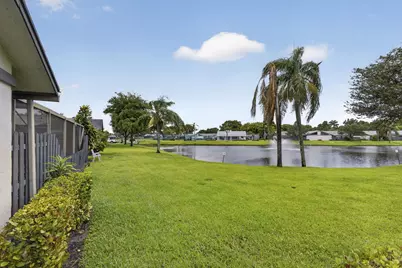 1057 Summit Trail Circle #B, West Palm Beach, FL 33415 - Photo 27