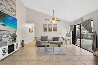 1057 Summit Trail Circle #B, West Palm Beach, FL 33415 - Photo 7