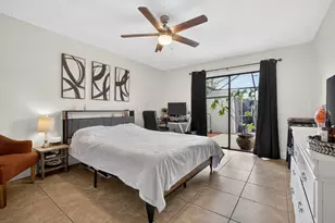1057 Summit Trail Cir, West Palm Beach, FL 33415 - Photo 15