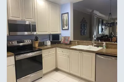 20 Harbour Isle Drive W #106, Fort Pierce, FL 34949 - Photo 11