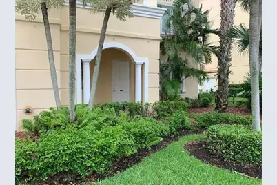 20 Harbour Isle Drive W #106, Fort Pierce, FL 34949 - Photo 1