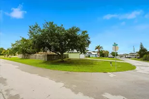 6208 NW Kukui Ct, Port Saint Lucie, FL 34983 - Photo 27