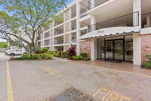 2900 N Palm Aire Dr, Pompano Beach, FL 33069 - Photo 9