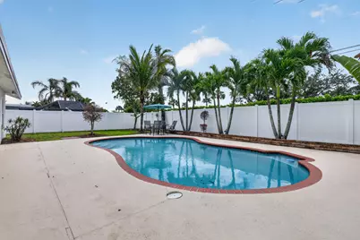 8444 Linden Way, Greenacres, FL 33467 - Photo 37
