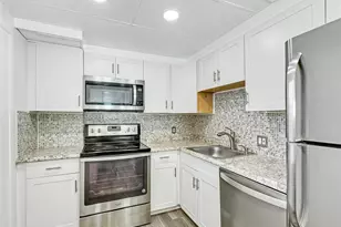 2950 N Palm Aire Dr, Pompano Beach, FL 33069 - Photo 5