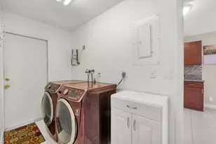 721 SW 79th Ave, North Lauderdale, FL 33068 - Photo 7