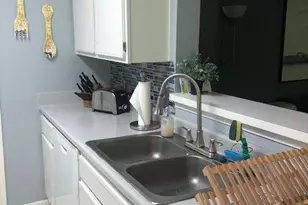 2465 NW 33rd St, Oakland Park, FL 33309 - Photo 5