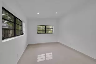 17551 NE 5th Ave, North Miami Beach, FL 33162 - Photo 27