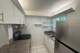 1100 S Lake Dr, Lantana, FL 33462 - Photo 3