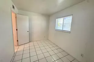 1100 S Lake Dr, Lantana, FL 33462 - Photo 7