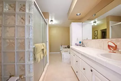 8350 NW 23rd Street, Pembroke Pines, FL 33024 - Photo 17