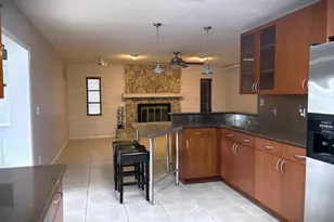 202 SW Crescent Ave, Port Saint Lucie, FL 34984 - Photo 3