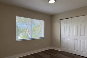 1185 NE 111th St, Miami, FL 33161 - Photo 11