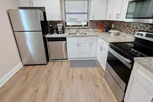 225 SE 10th St, Deerfield Beach, FL 33441 - Photo 3
