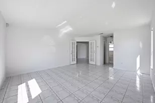 1371 SE Airoso Blvd, Port Saint Lucie, FL 34983 - Photo 5