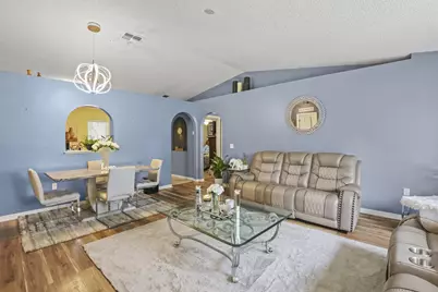 2631 SW 12th Sq Square SW, Vero Beach, FL 32968 - Photo 13