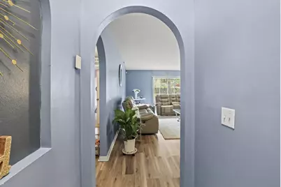 2631 SW 12th Sq Square SW, Vero Beach, FL 32968 - Photo 5