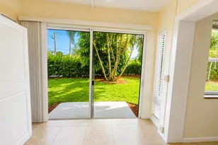 25 Colonial Club Dr, Boynton Beach, FL 33435 - Photo 5