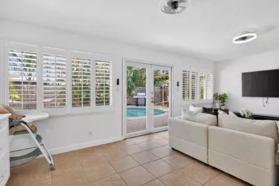2101 NE 25th Street, Wilton Manors, FL 33305 - Photo 23