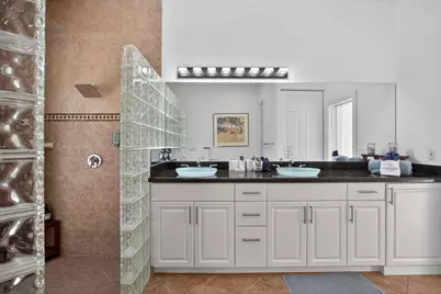 2101 NE 25th Street, Wilton Manors, FL 33305 - Photo 35