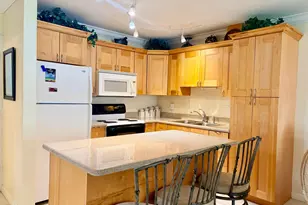 1560 McKinley St, Hollywood, FL 33020 - Photo 5
