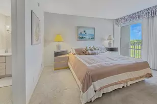 555 NW 4th Ave, Boca Raton, FL 33432 - Photo 23