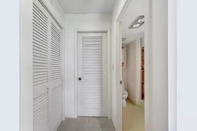 555 NW 4th Avenue #401, Boca Raton, FL 33432 - Photo 27