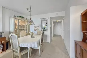 555 NW 4th Ave, Boca Raton, FL 33432 - Photo 15