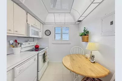 555 NW 4th Avenue #401, Boca Raton, FL 33432 - Photo 3