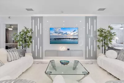 207 Royal Palm Drive, Fort Lauderdale, FL 33301 - Photo 13