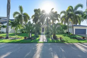 207 Royal Palm Dr, Fort Lauderdale, FL 33301 - Photo 3