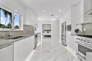 207 Royal Palm Dr, Fort Lauderdale, FL 33301 - Photo 35