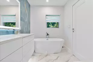 207 Royal Palm Dr, Fort Lauderdale, FL 33301 - Photo 57