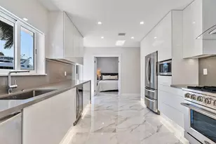 207 Royal Palm Dr, Fort Lauderdale, FL 33301 - Photo 25