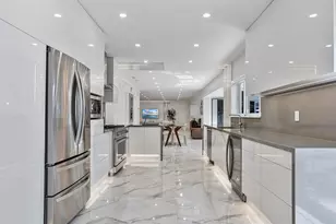 207 Royal Palm Dr, Fort Lauderdale, FL 33301 - Photo 27