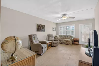 2047 Newcastle C, Boca Raton, FL 33434 - Photo 9
