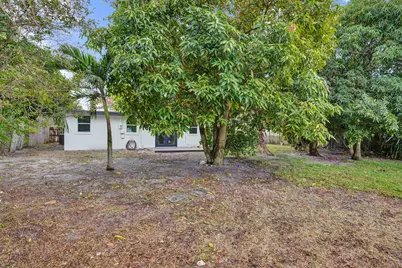627 W Ilex Drive, Lake Park, FL 33403 - Photo 7