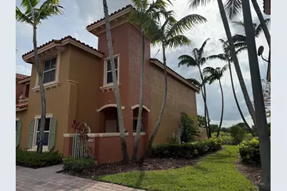 1064 SW 144th Avenue #807, Pembroke Pines, FL 33027 - Photo 1