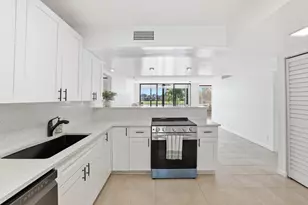 4545 Luxemburg Ct, Greenacres, FL 33467 - Photo 5